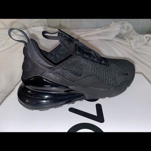 Women’s Nike AirMax 270